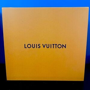 Louis Vuitton box size 19inches by 17 1/2